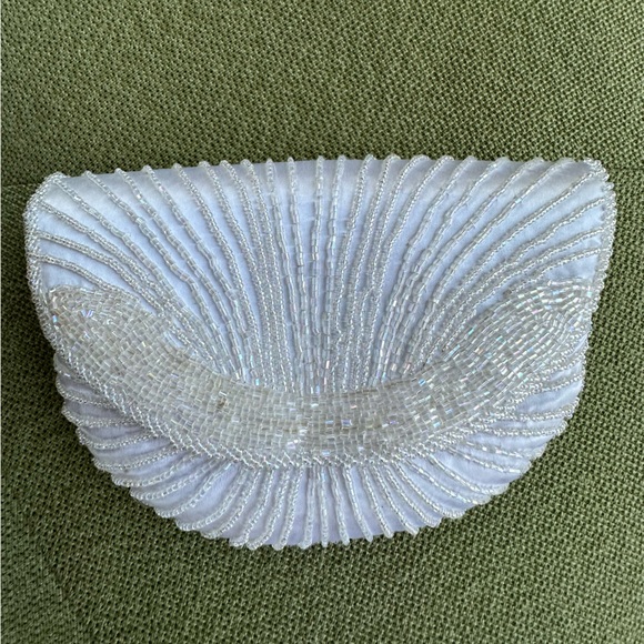 White Satin Beaded Clutch Bridal All-White Wedding Party Clamshell Shape - Picture 8 of 11